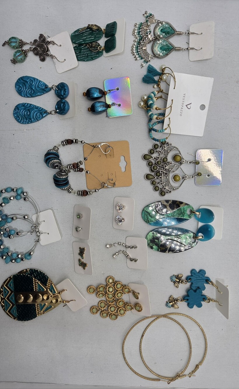 HUGE 49pc Vintage & Modern Jewelry Lot CHICO'S LOFT BR LIA SOPHIA Necklace Earr - Picture 11 of 15